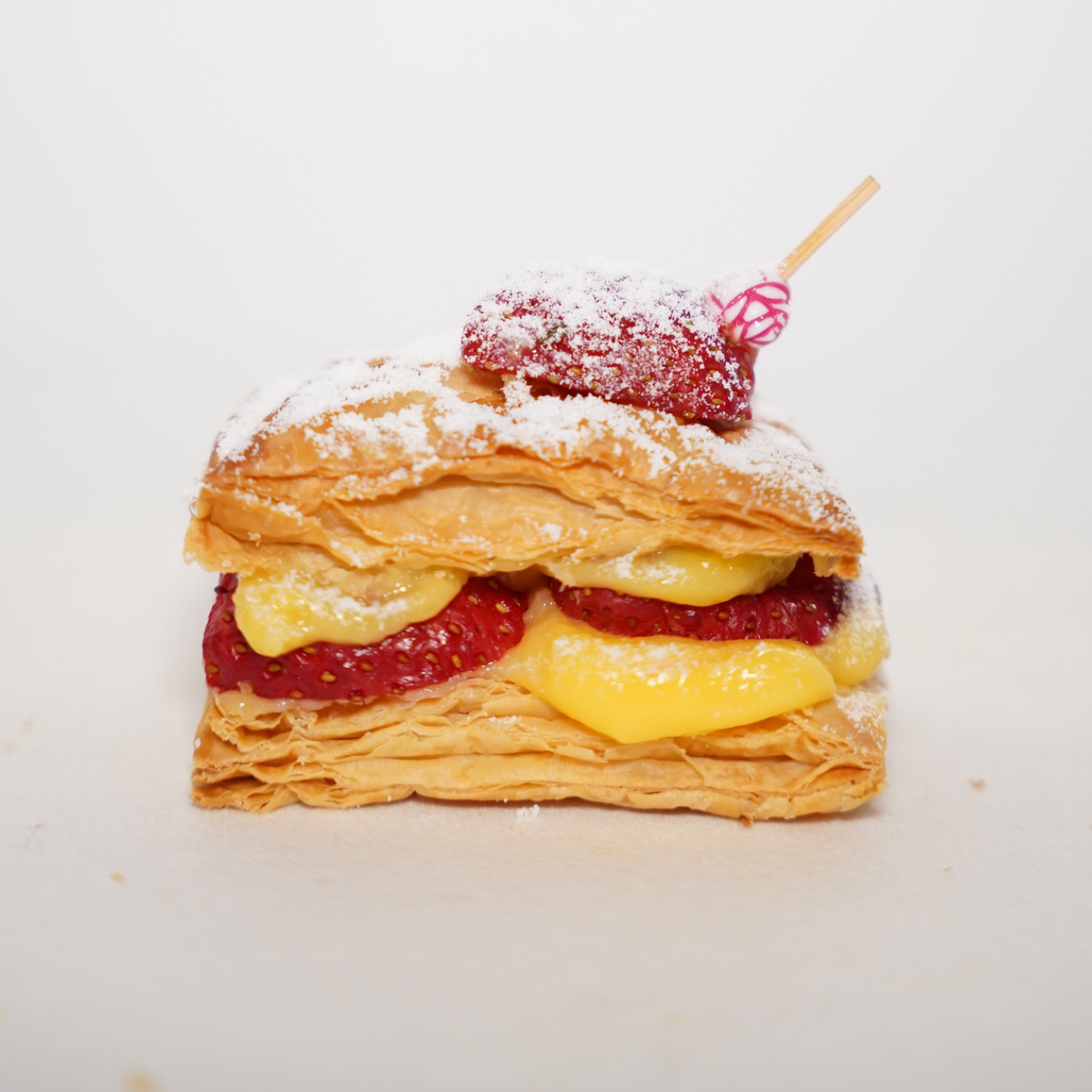 Strawberry Cream Mini Strudel (box of 6)